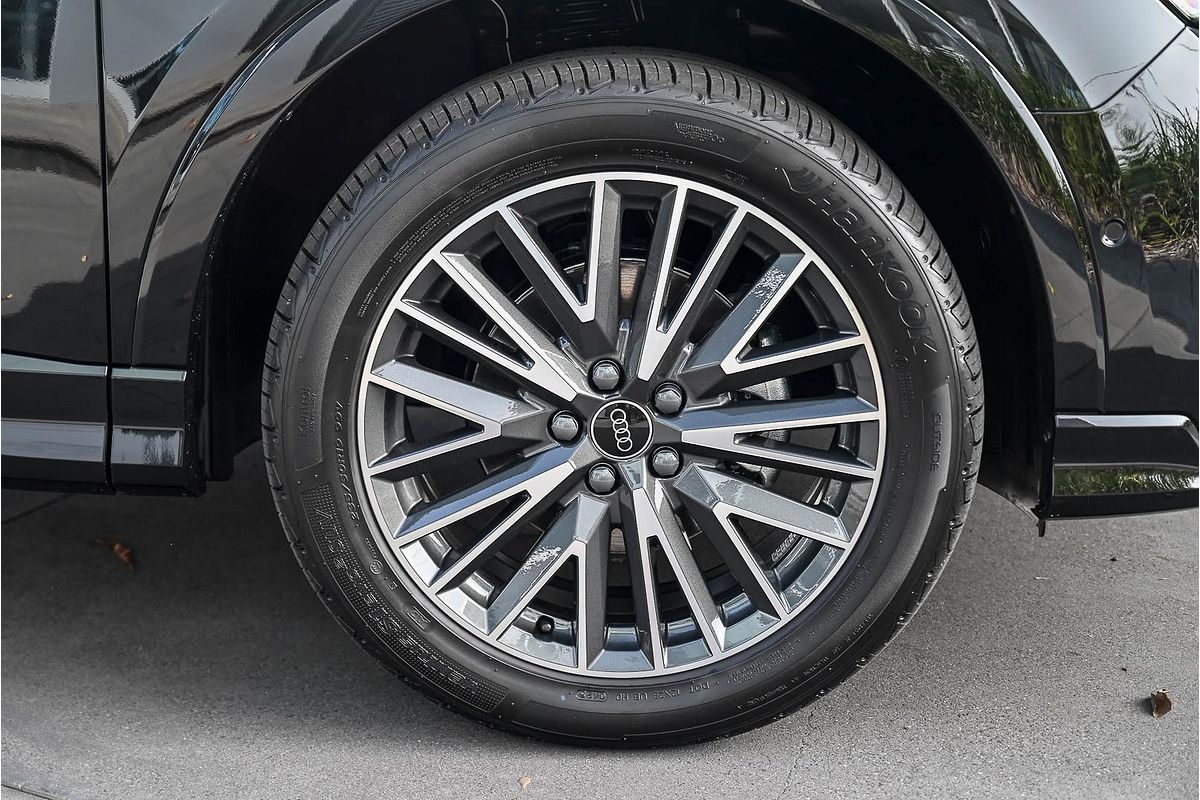2025 Audi Q3 35 TFSI S line F3