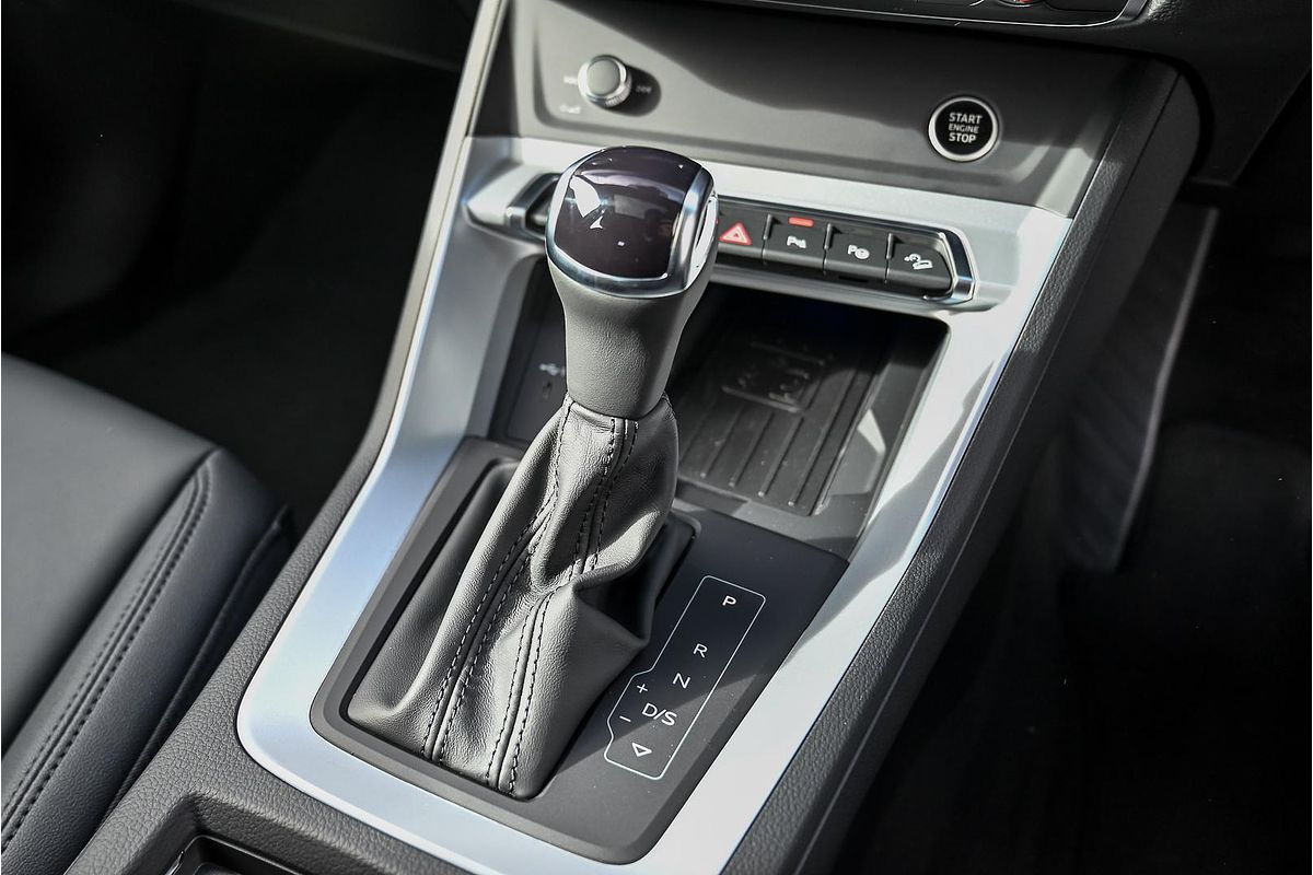 2025 Audi Q3 35 TFSI S line F3