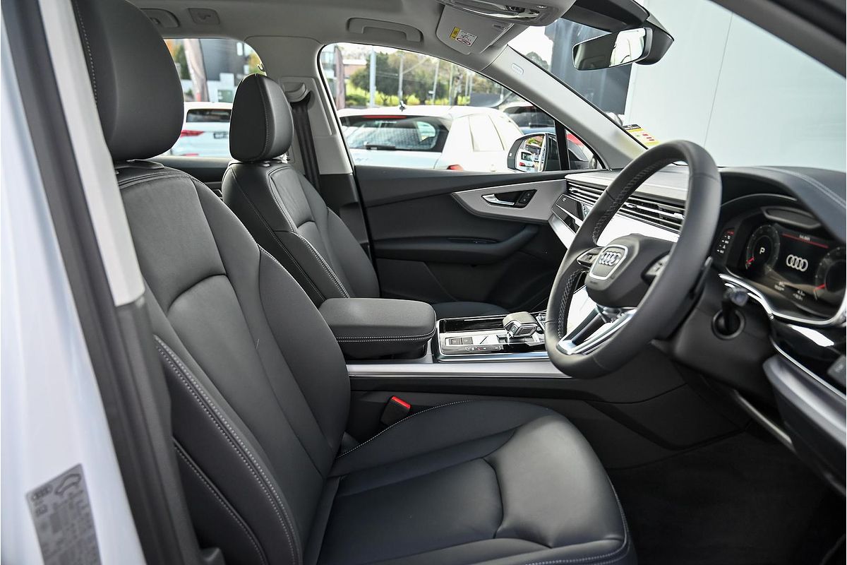 2025 Audi Q7 45 TFSI 4M