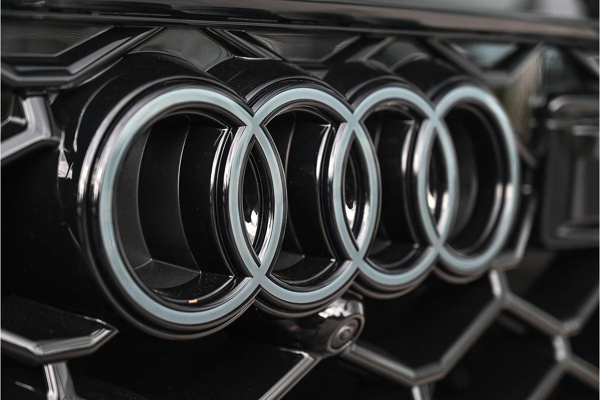2025 Audi RS Q8 TFSI performance F1