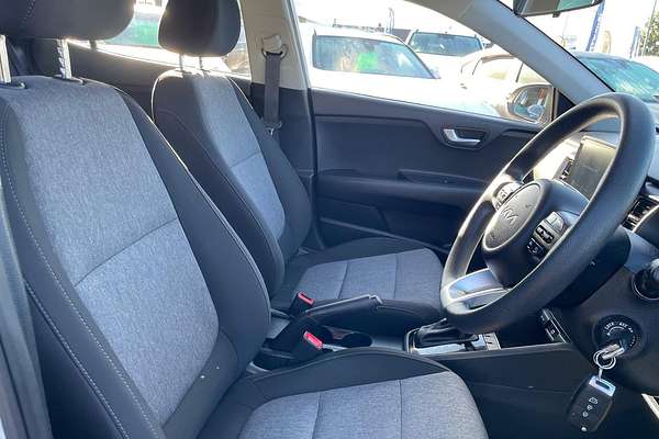 2024 Kia Stonic S YB