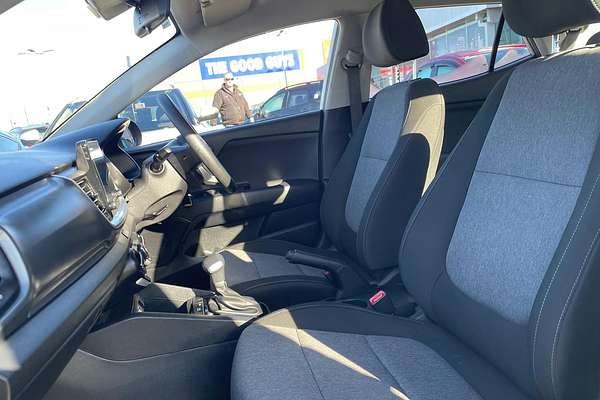 2024 Kia Stonic S YB