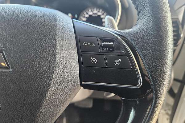 2023 Mitsubishi Eclipse Cross LS YB