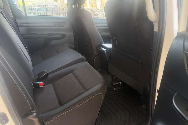 2017 Toyota Hilux SR GUN126R 4X4