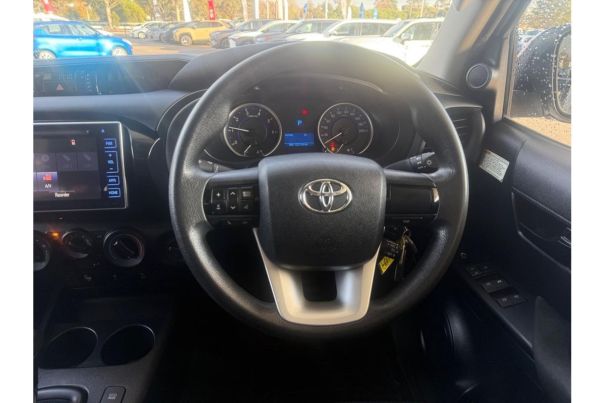 2017 Toyota Hilux SR GUN126R 4X4
