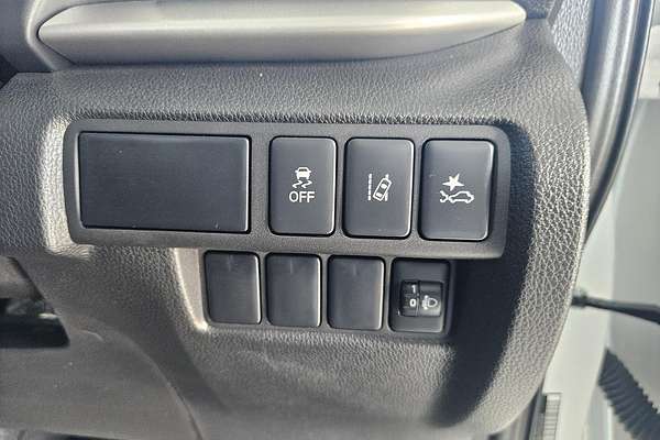 2023 Mitsubishi Eclipse Cross LS YB