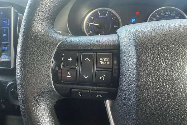 2017 Toyota Hilux SR GUN126R 4X4