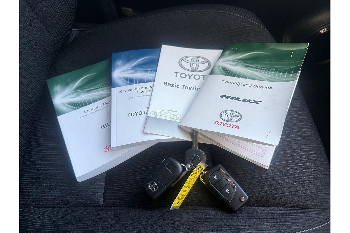 2017 Toyota Hilux SR GUN126R 4X4