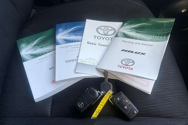 2017 Toyota Hilux SR GUN126R 4X4