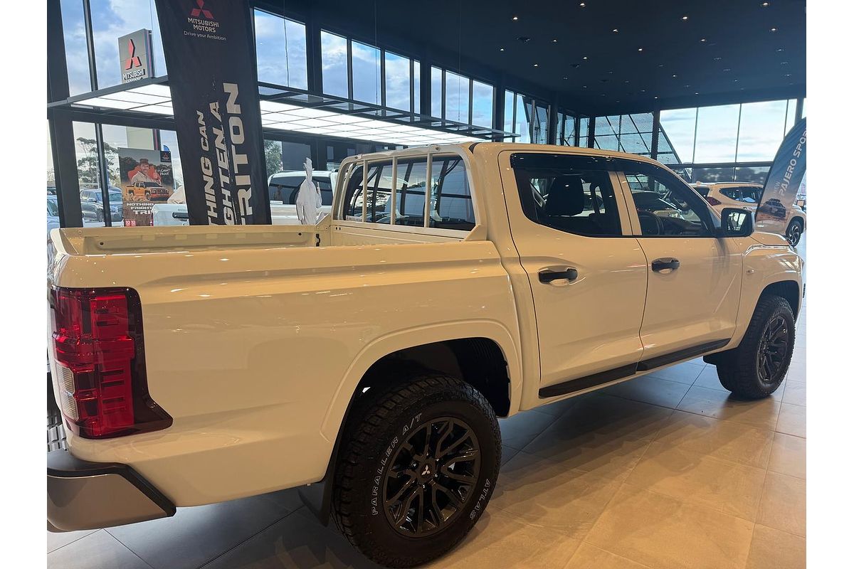 2025 Mitsubishi Triton GLX MV 4X4