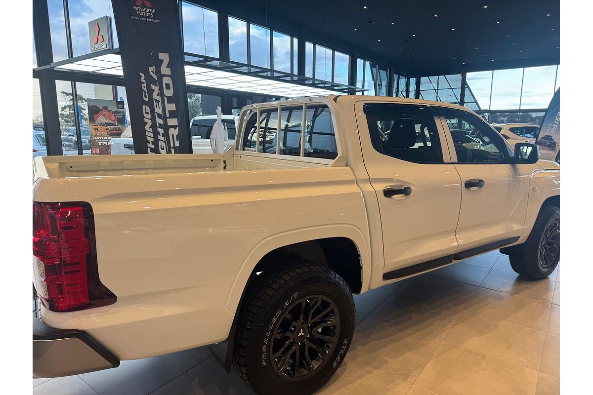 2025 Mitsubishi Triton GLX MV 4X4