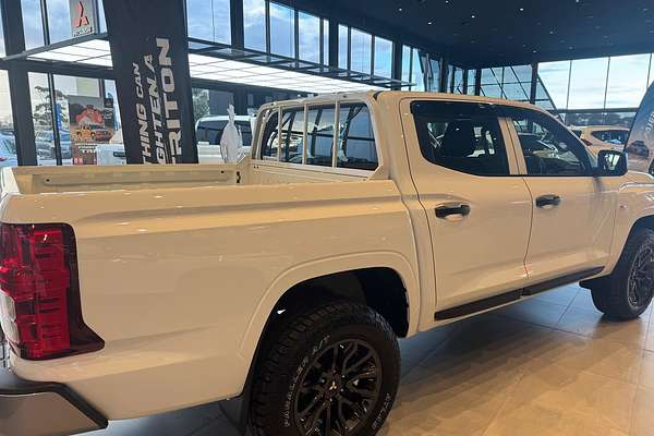 2025 Mitsubishi Triton GLX MV 4X4