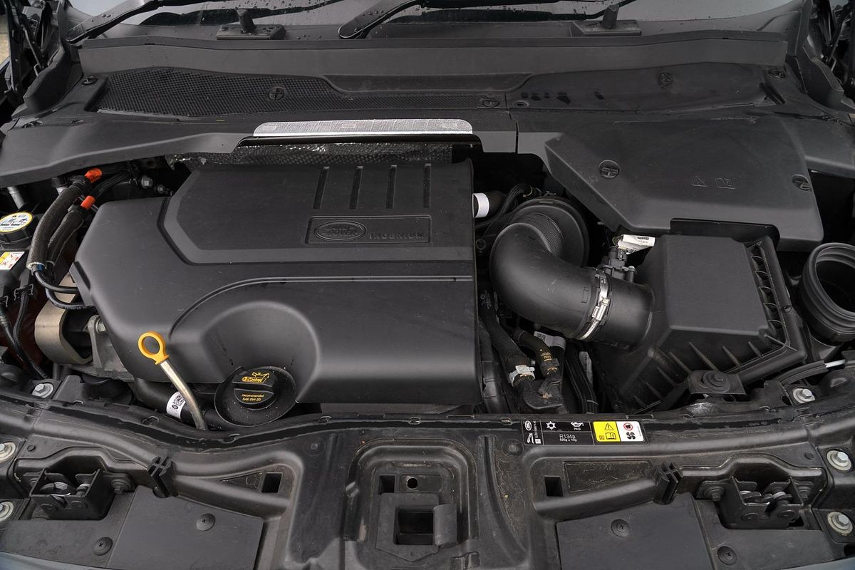 2021 Land Rover Discovery Sport P200 R-Dynamic S L550