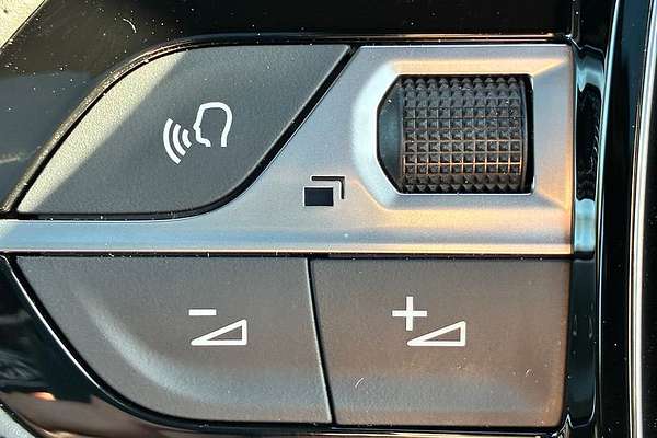 2025 Peugeot 2008 GT Hybrid P24