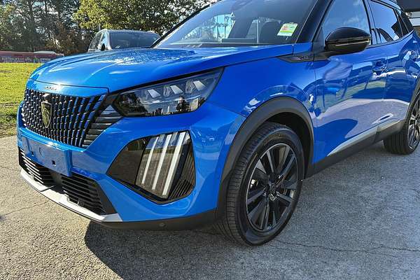2025 Peugeot 2008 GT Hybrid P24