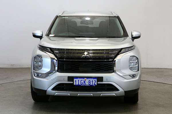 2024 Mitsubishi Outlander LS ZM