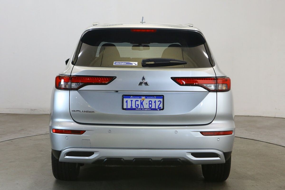 2024 Mitsubishi Outlander LS ZM