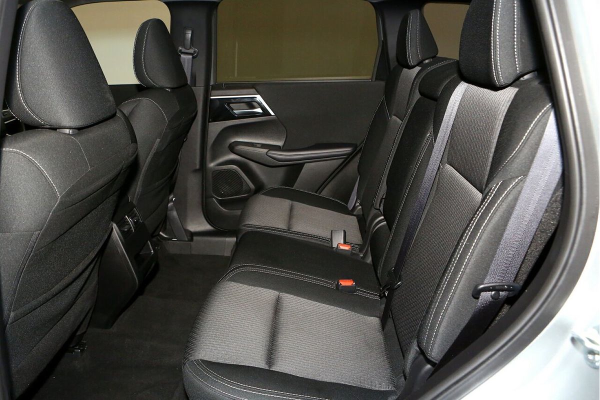 2024 Mitsubishi Outlander LS ZM