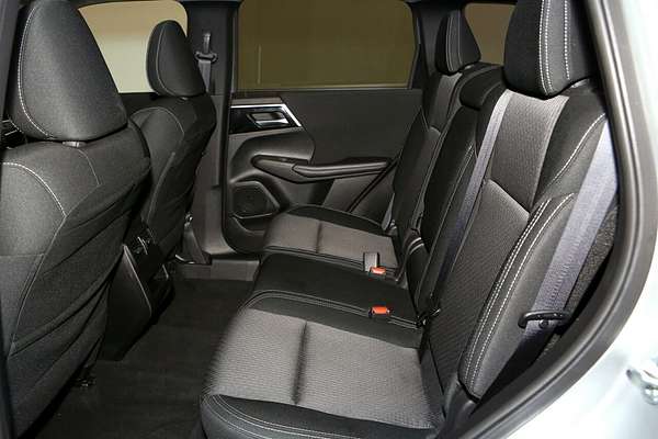 2024 Mitsubishi Outlander LS ZM