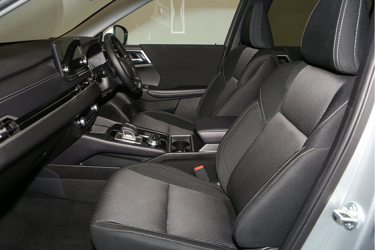 2024 Mitsubishi Outlander LS ZM