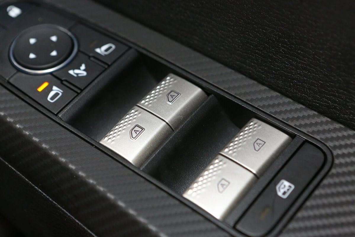 2024 Mitsubishi Outlander LS ZM