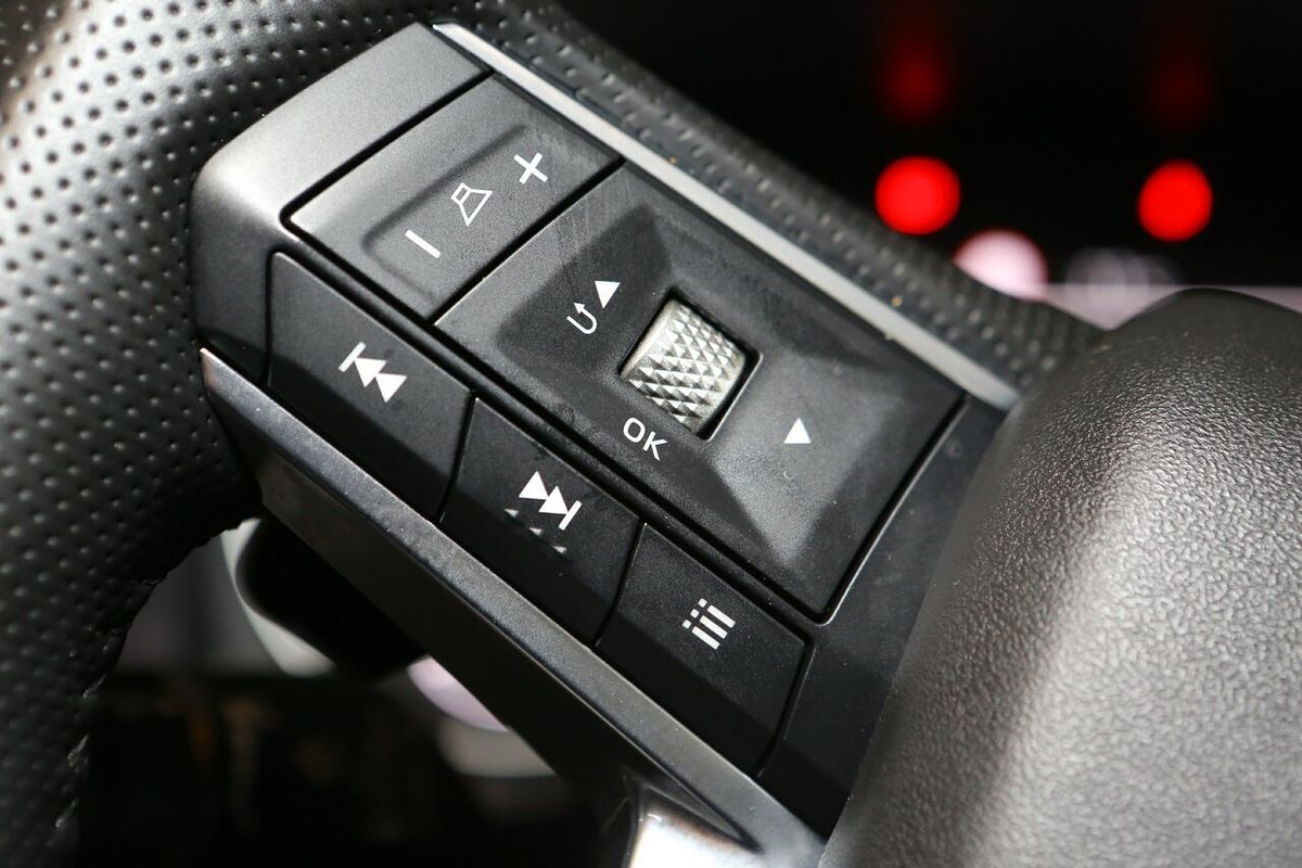 2024 Mitsubishi Outlander LS ZM