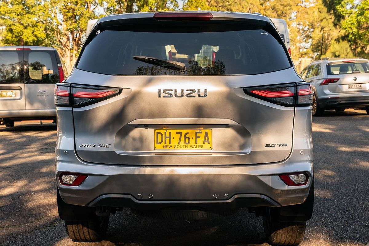 2023 Isuzu MU-X LS-T