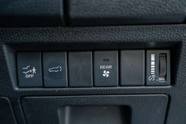 2023 Isuzu MU-X LS-T