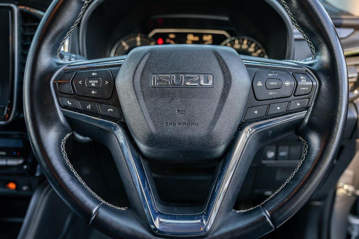2023 Isuzu MU-X LS-T