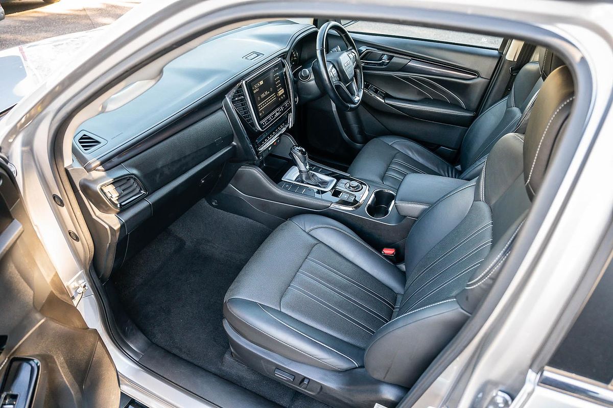 2023 Isuzu MU-X LS-T