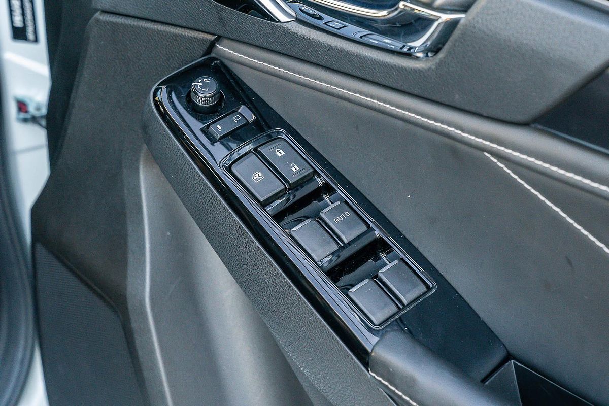 2023 Isuzu MU-X LS-T