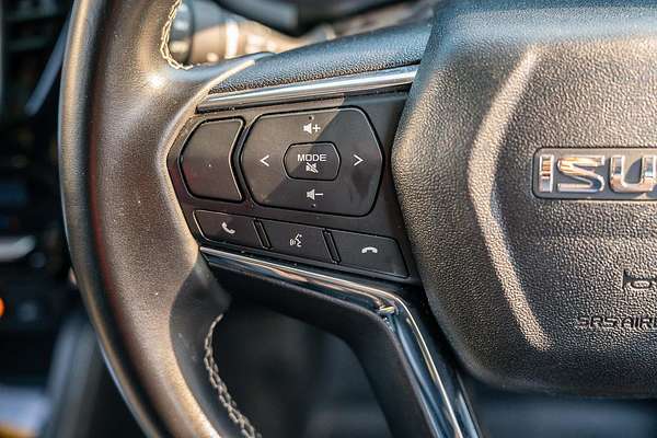 2023 Isuzu MU-X LS-T