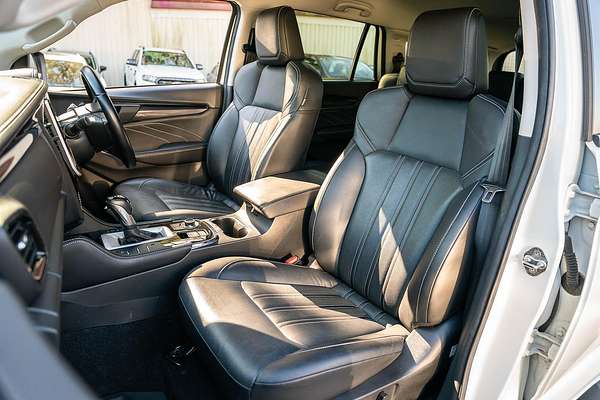2023 Isuzu MU-X LS-T
