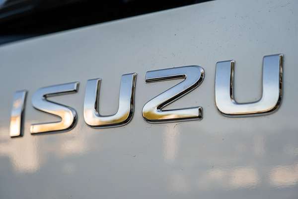 2023 Isuzu MU-X LS-T