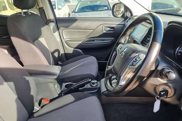 2021 Mitsubishi Triton GLX-R MR 4X4