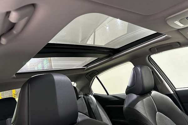 2022 Toyota Camry SL AXVH70R