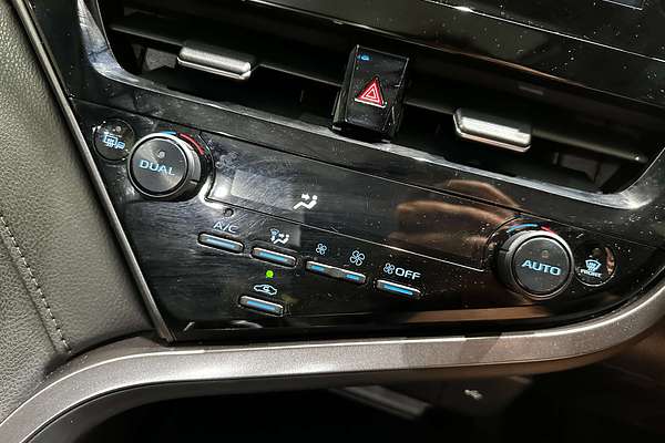 2022 Toyota Camry SL AXVH70R
