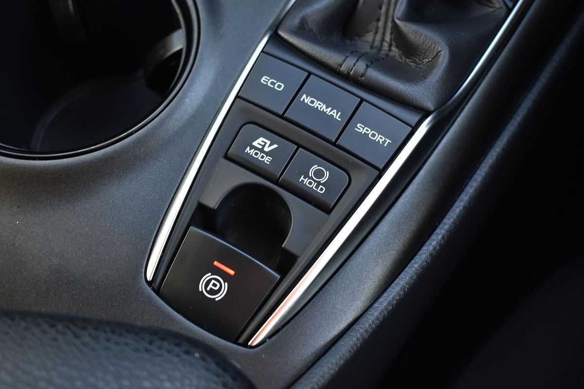 2024 Toyota Camry Ascent AXVH70R