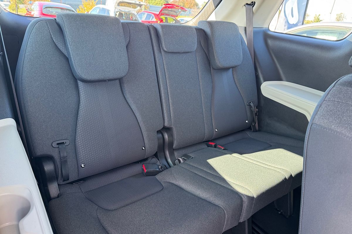 2023 Kia Carnival S KA4