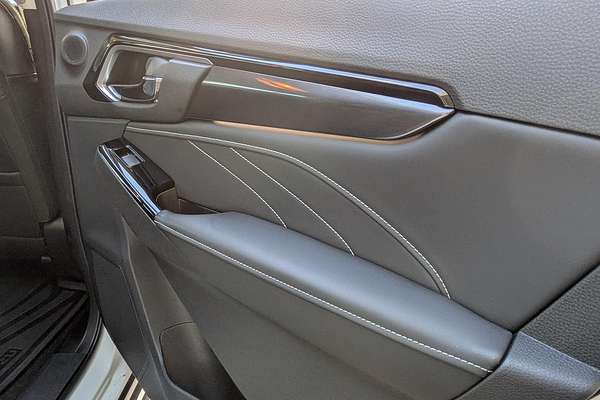 2024 Isuzu MU-X LS-T