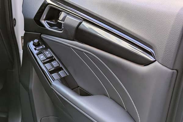 2024 Isuzu MU-X LS-T