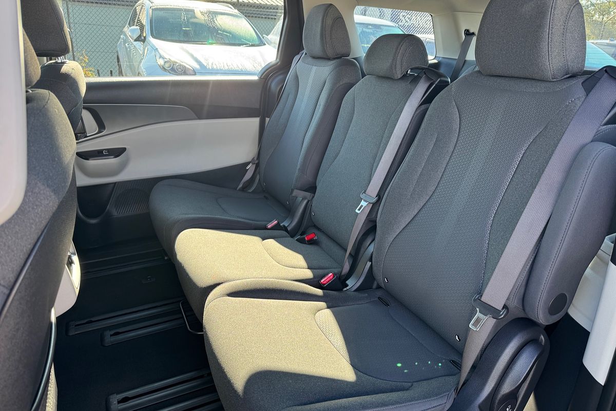 2023 Kia Carnival S KA4
