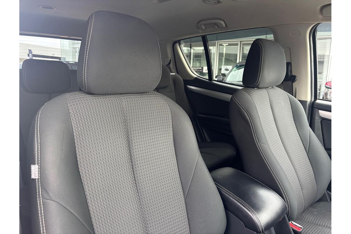 2017 Isuzu MU-X LS-U