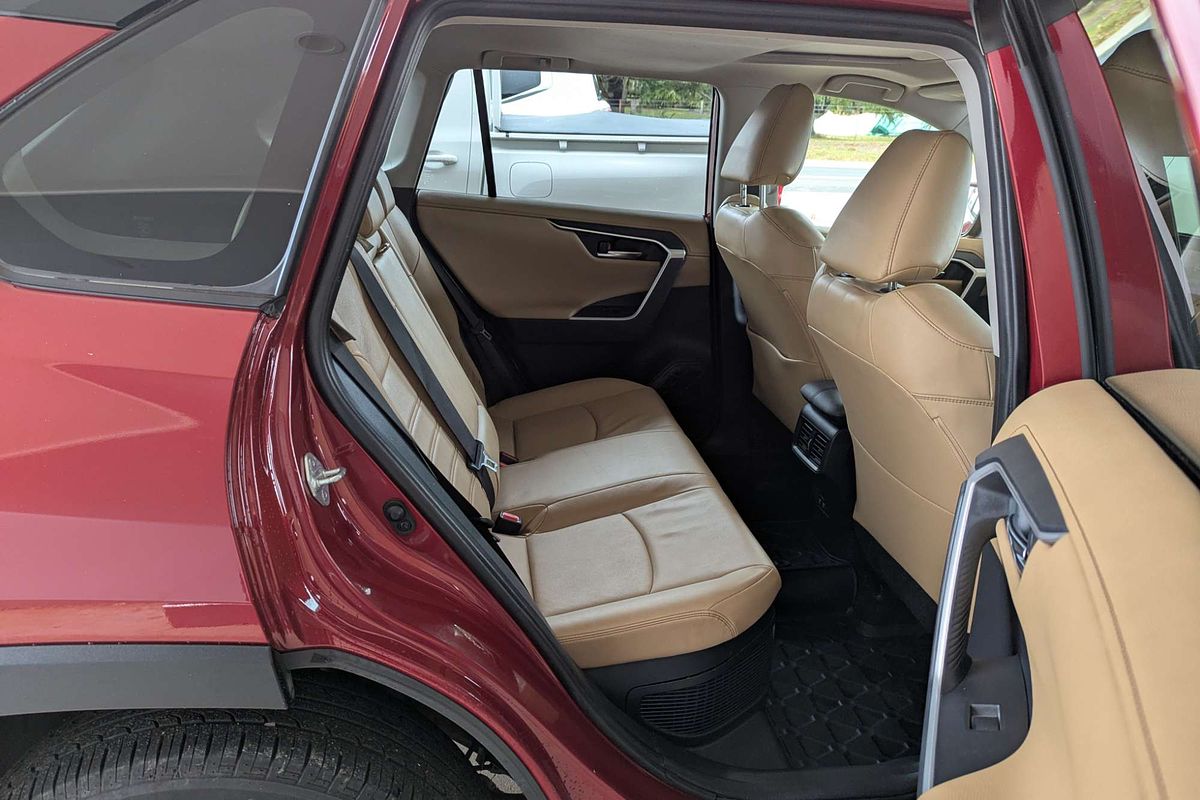 2021 Toyota RAV4 Cruiser AXAH54R