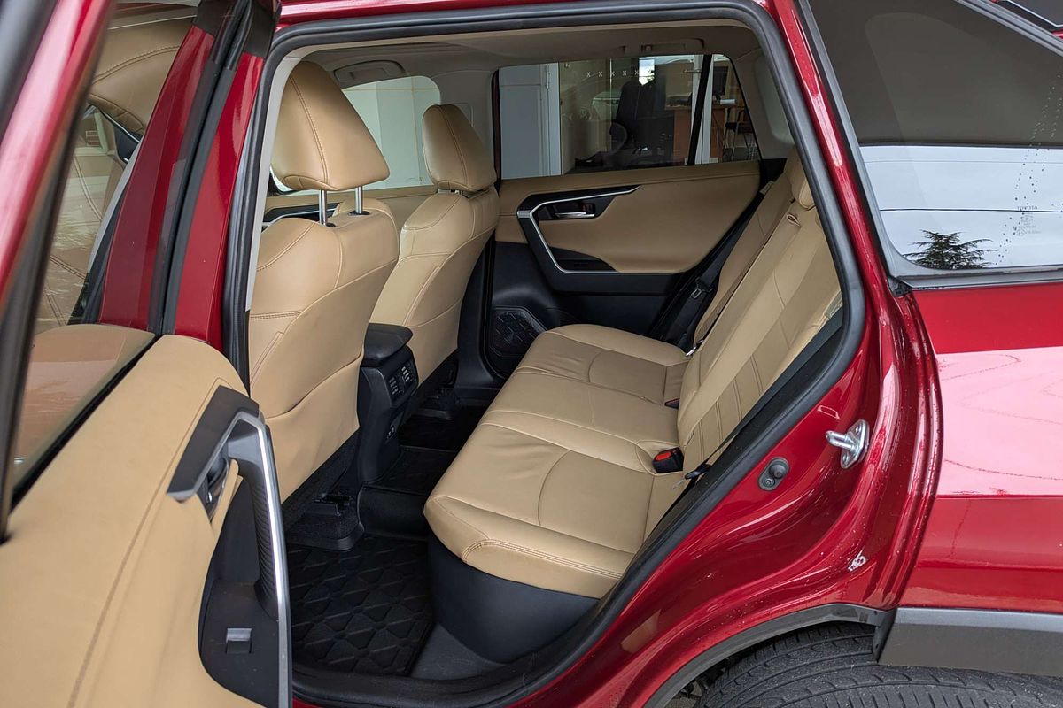 2021 Toyota RAV4 Cruiser AXAH54R