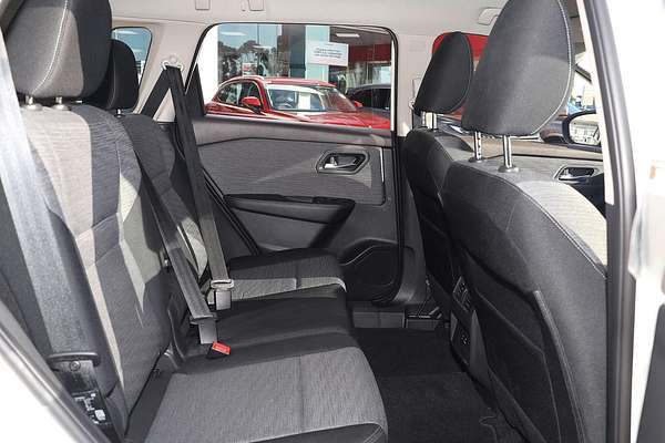 2024 Nissan X-TRAIL ST T33