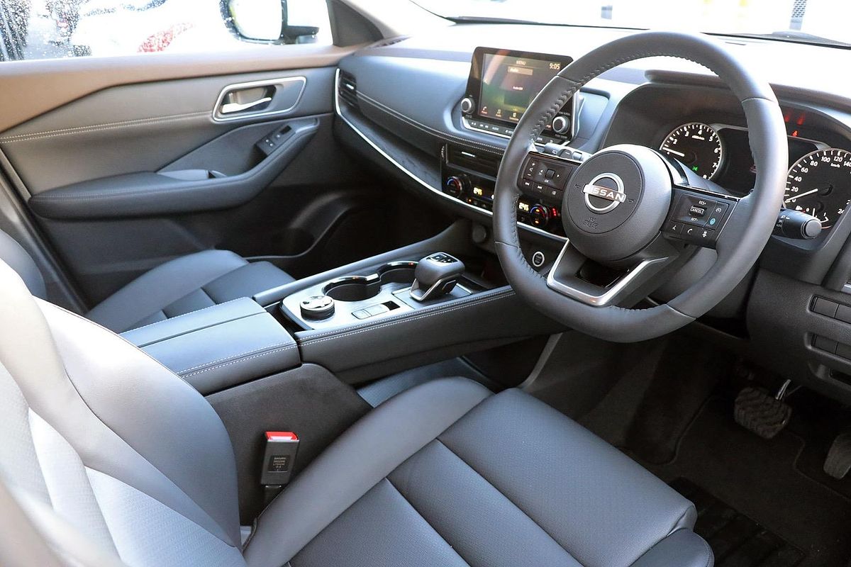 2024 Nissan X-TRAIL ST-L T33
