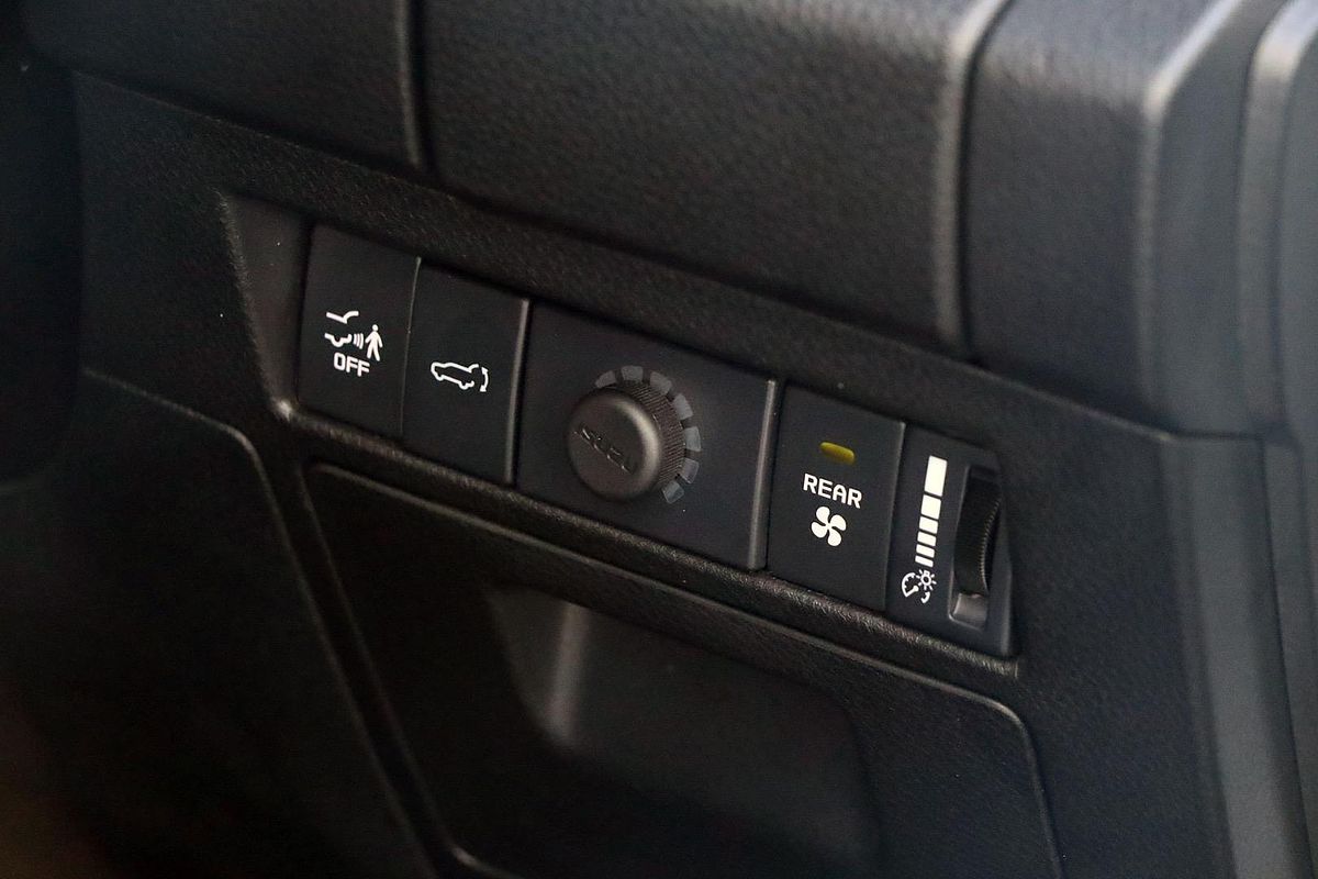 2024 Isuzu MU-X LS-T
