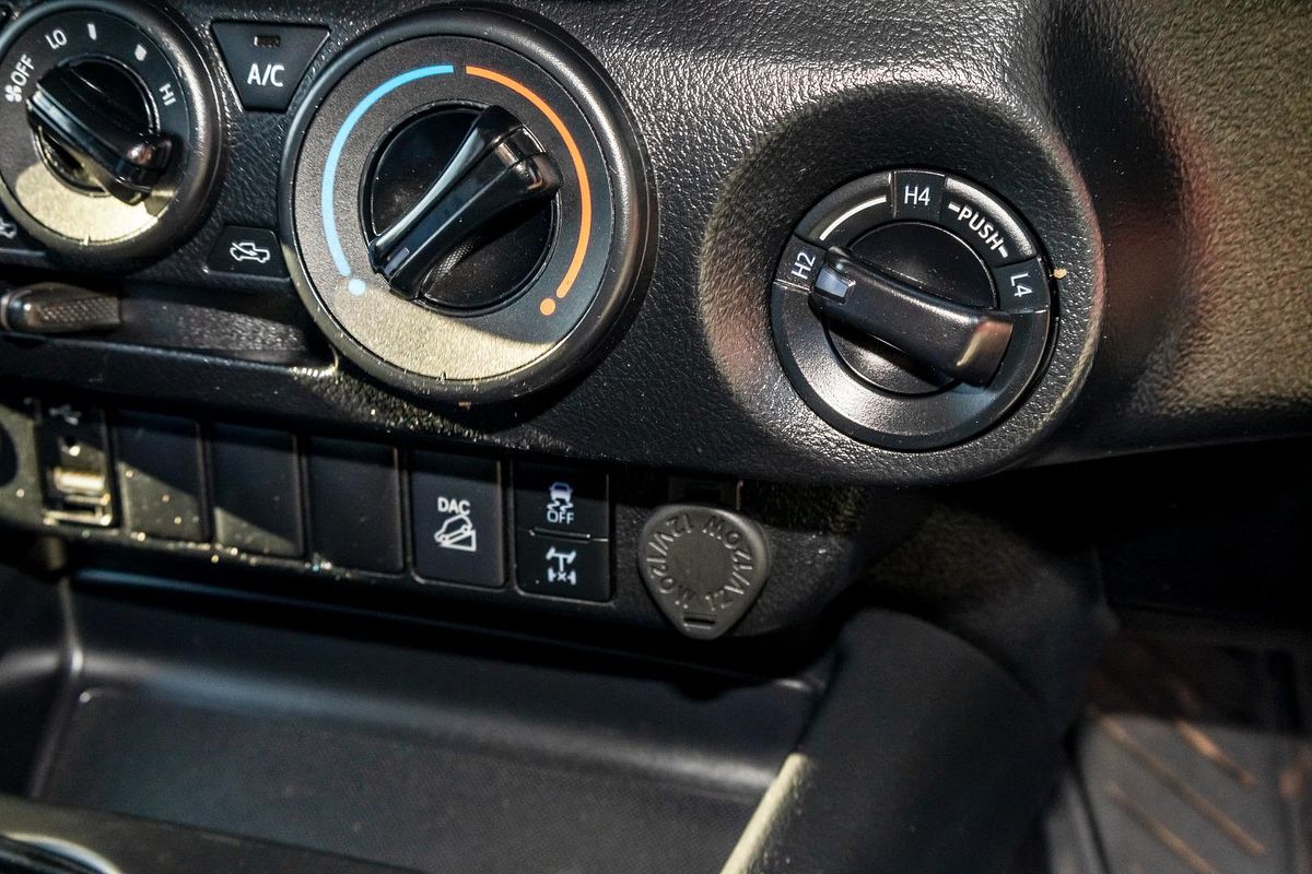 2022 Toyota Hilux SR GUN126R 4X4