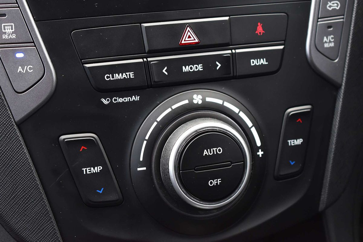 2013 Hyundai Santa Fe Highlander DM